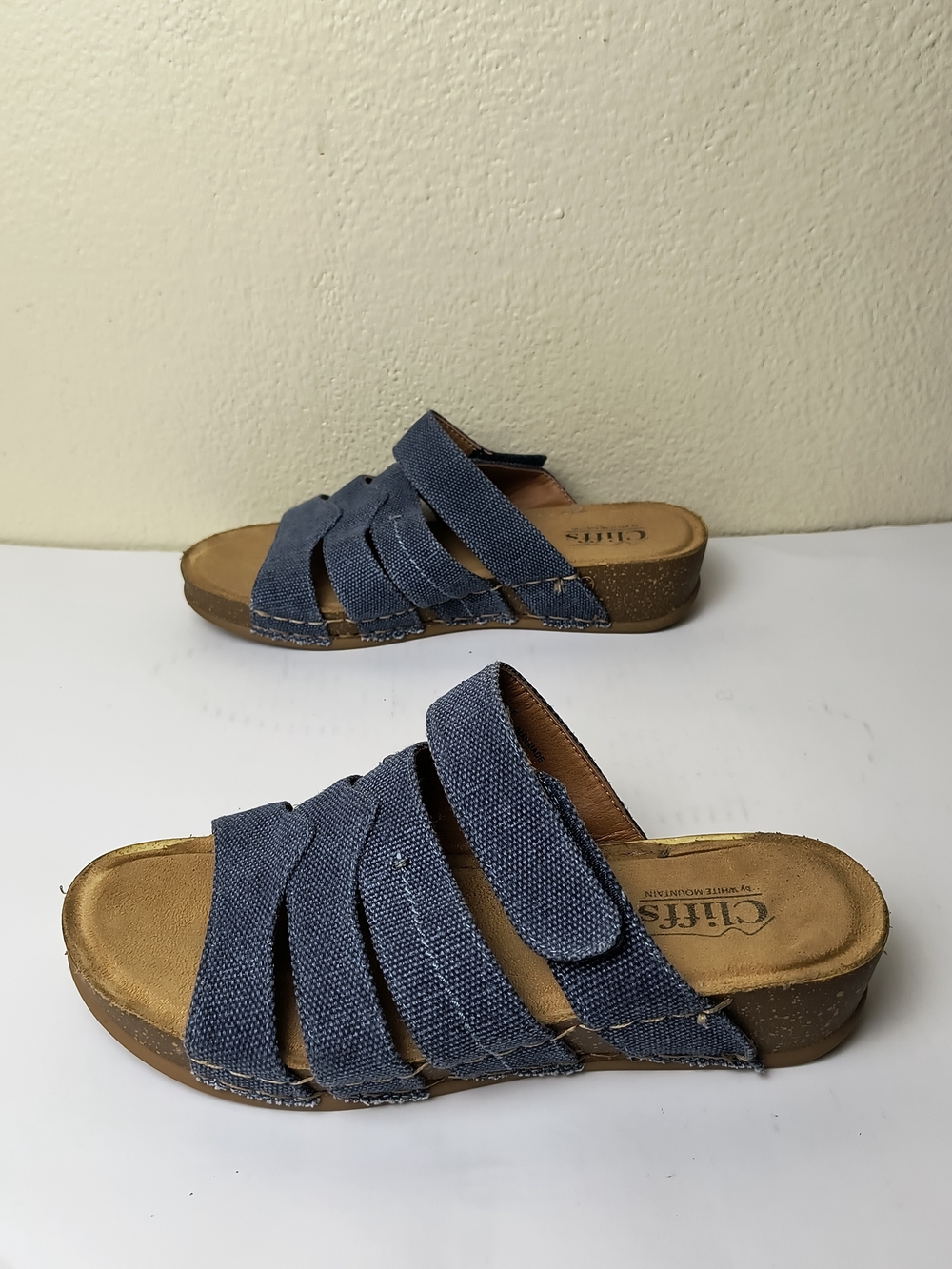 Cliffs by White Mountain Fairy 7.5W Denim Blue Strappy Slide Sandals